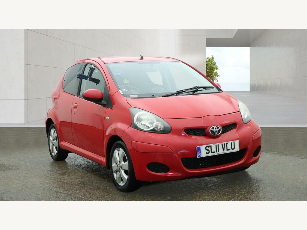 Toyota Aygo 1.0 Vvt-i Go Euro 5 Red #2