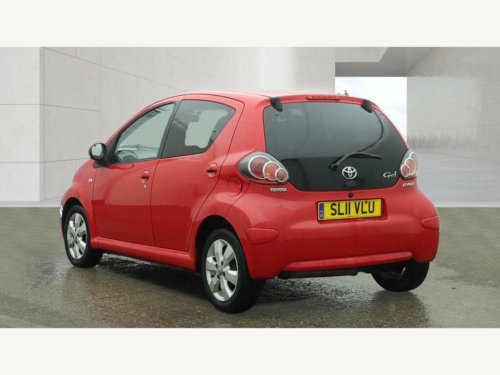 Toyota Aygo 1.0 Vvt-i Go Euro 5 Red #3