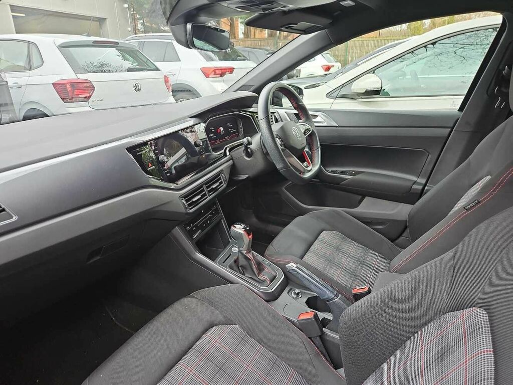 Volkswagen Polo 2.0 Tsi Gti Dsg Black #2