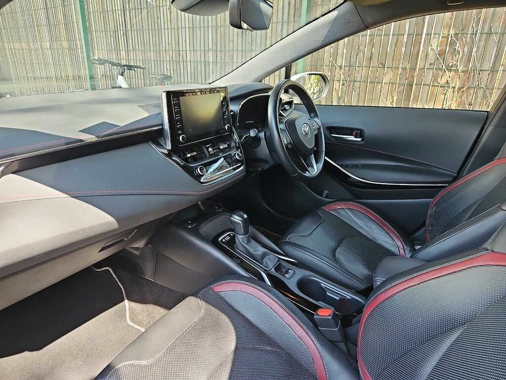 Toyota Corolla 1.8 Vvt-i Hybrid Excel Cvt YB21UVL White #2
