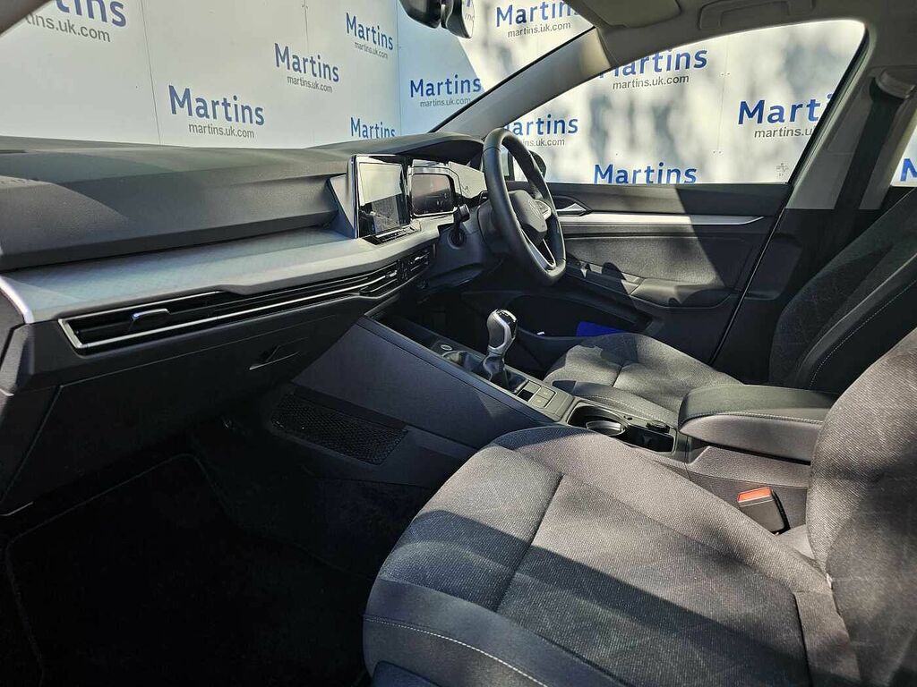 Volkswagen Golf 1.5 Tsi 150 Life RJ73XCW Silver #2