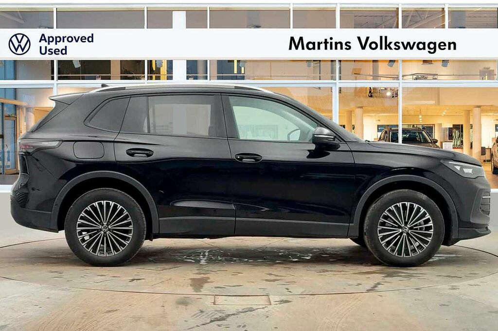 Volkswagen Tiguan 1.5 Tsi Ehybrid Match Dsg GL25MYD Black #4