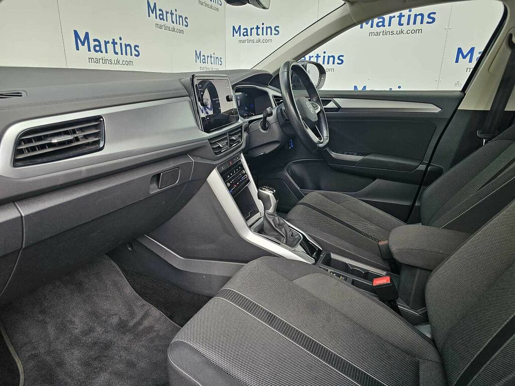 Volkswagen T-Roc 1.5 Tsi Life Dsg YD23NWR Black #2