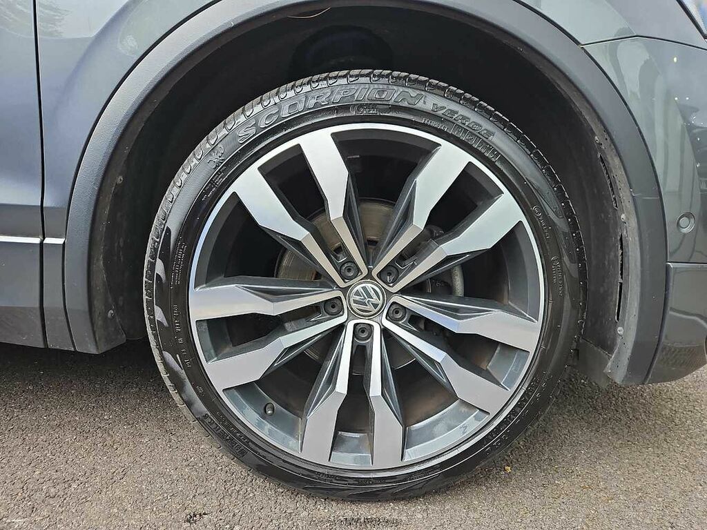 Volkswagen Tiguan R-line Tech 1.5 Tsi Evo 2Wd 150Ps 7-Speed Dsg 5 Do AO69JVD Grey #5
