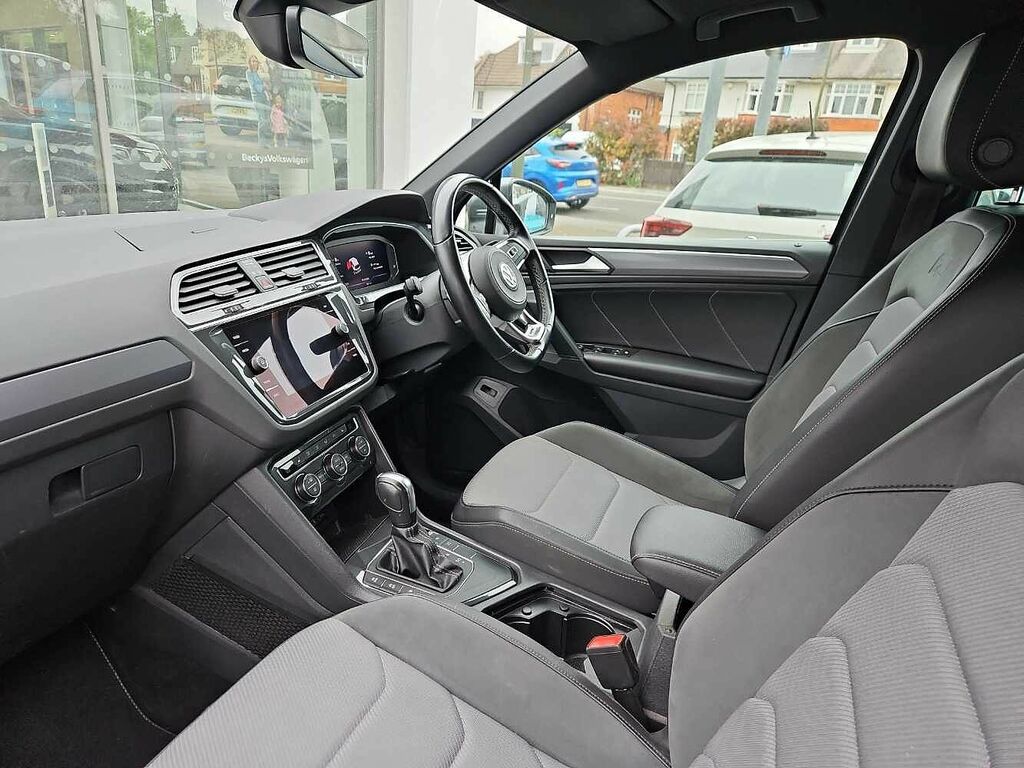 Volkswagen Tiguan R-line Tech 1.5 Tsi Evo 2Wd 150Ps 7-Speed Dsg 5 Do AO69JVD Grey #2