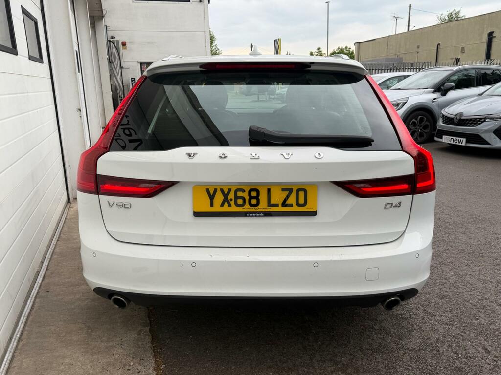 Volvo V90 2.0 D4 Momentum Euro 6 Ss White #6