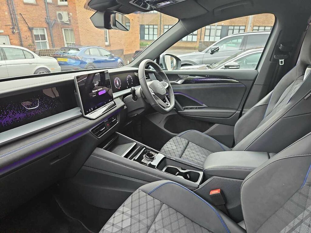 Volkswagen Tayron 2.0 Tsi 265 R-line 4Motion Dsg7 7 Seat RK26MYG Silver #2