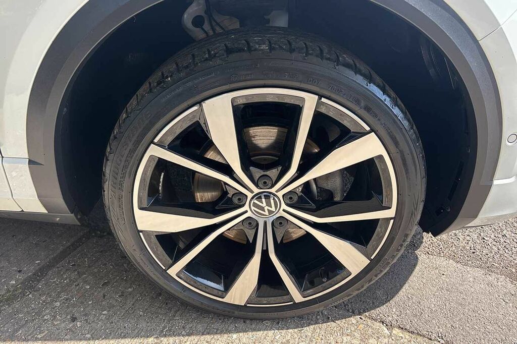 Volkswagen T-Roc 1.5 Tsi R-line Dccmisano Alloysrear View C GL23LPE White #5