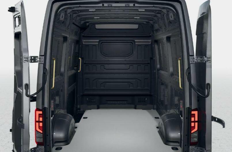 Volkswagen Crafter Diesel White #7