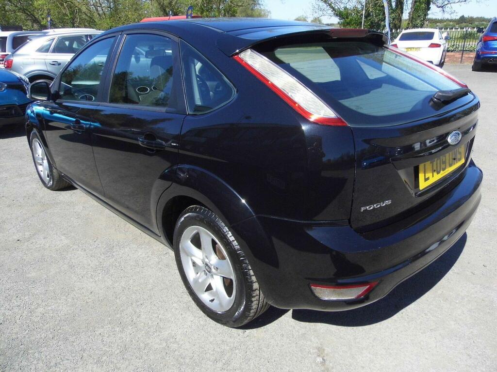 Ford Focus Hatchback 1.6 Zetec 200909 Black #4