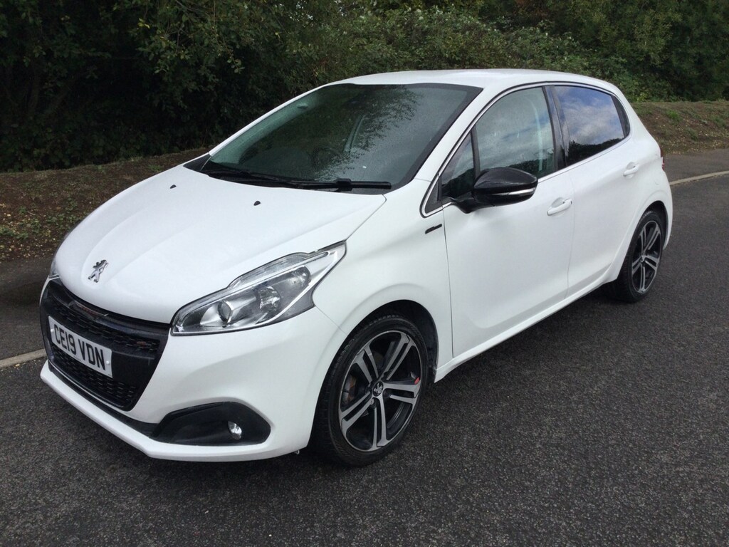 Peugeot 208 1.2 Puretech 110 Gt Line Eat6 White