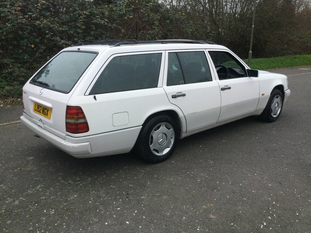 Mercedes-Benz E Class 200 Te 16V White #4