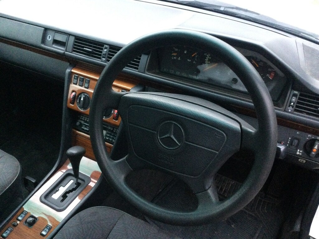 Mercedes-Benz E Class 200 Te 16V White #2