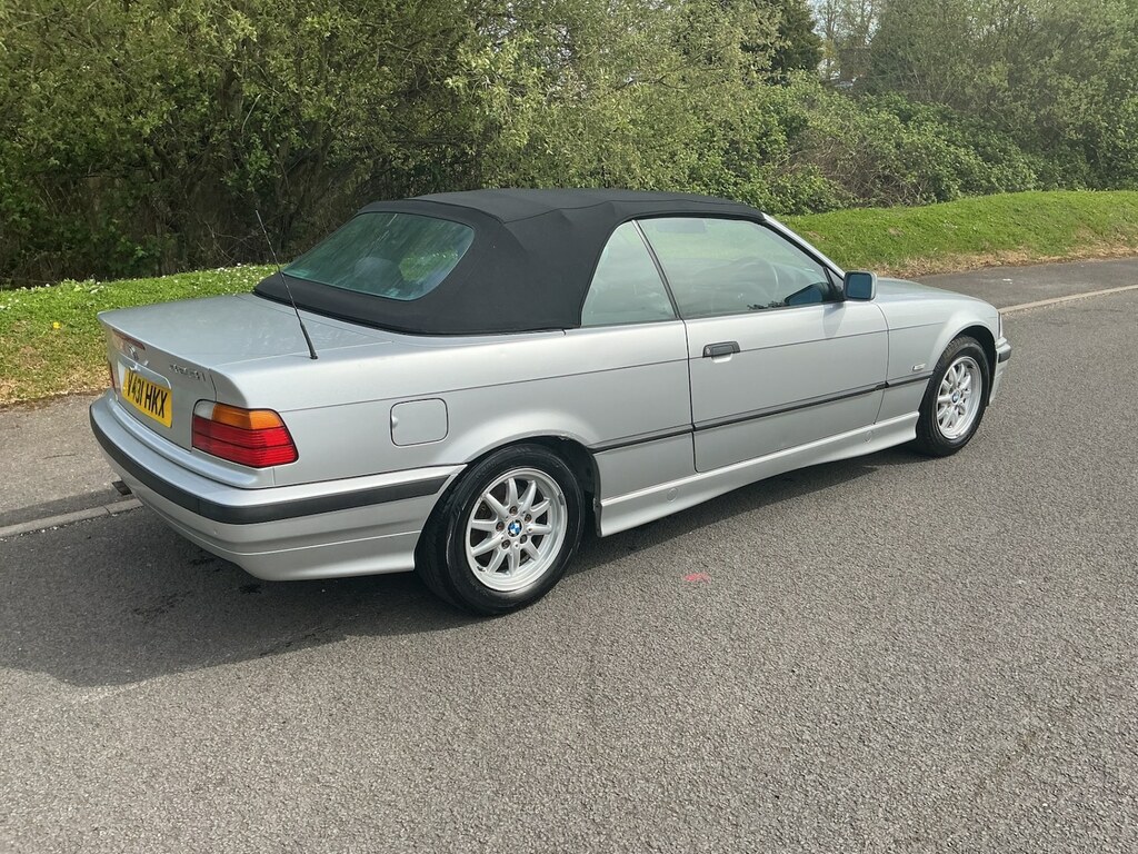 BMW 3 Series 323I 2dr V431HKX Silver #3