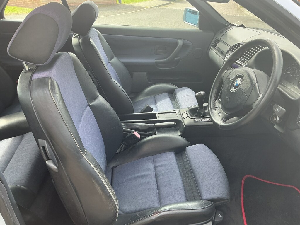 BMW 3 Series 323I 2dr V431HKX Silver #2