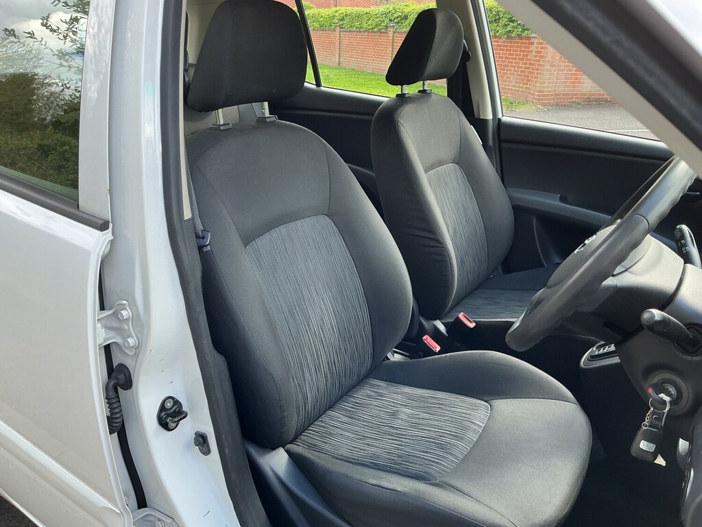 Hyundai I10 1.2 Active YP63KMF White #5