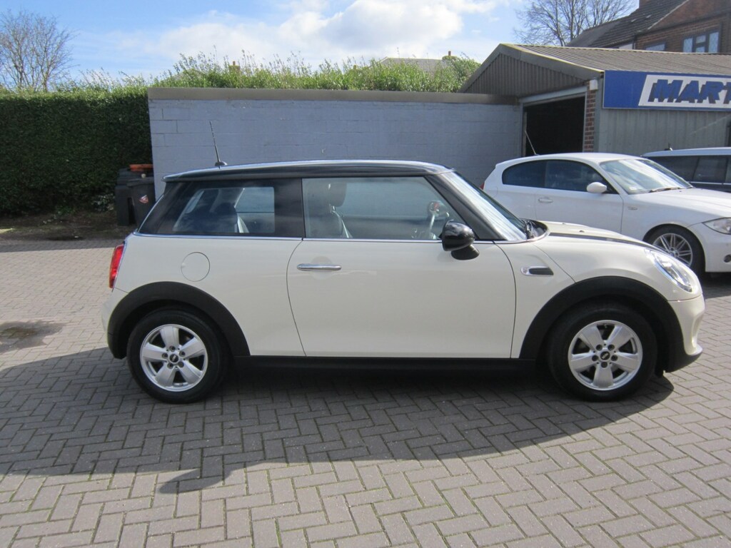 Mini Hatch 1.5 Cooper II YH18LBN White #4