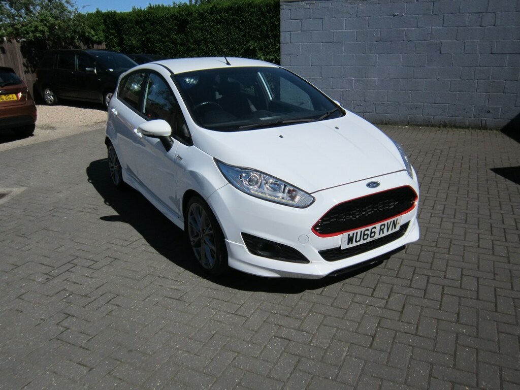 Ford Fiesta 1.0 Ecoboost 125 St-line White