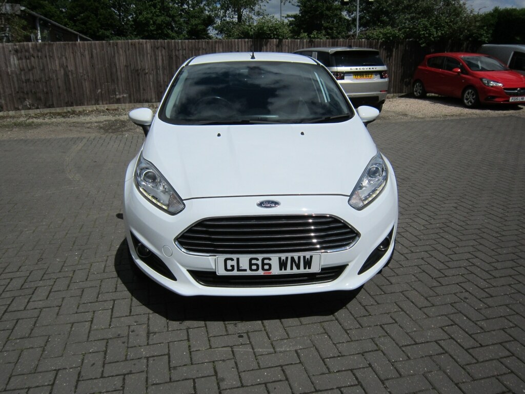 Ford Fiesta 1.0 Ecoboost Titanium GL66WNW White #2