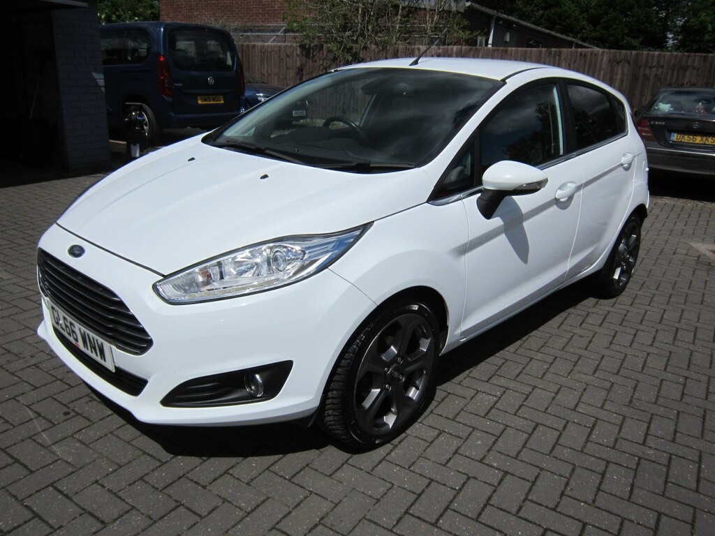 Ford Fiesta 1.0 Ecoboost Titanium GL66WNW White #3