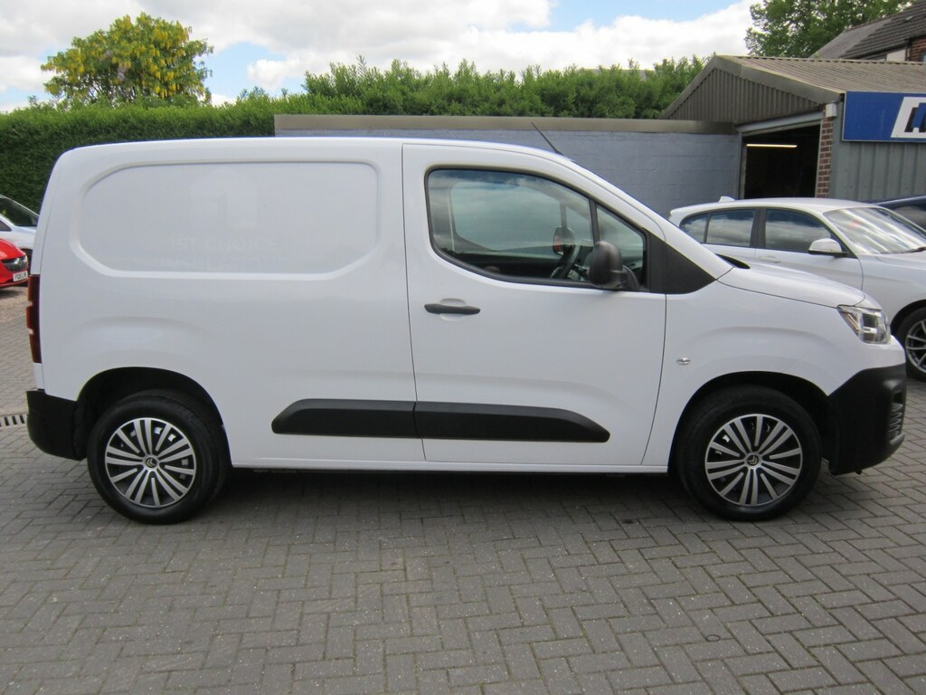 Citroen Berlingo 1.5 Bluehdi 1000Kg Enterprise Ed 100Ps 6 Speed Ss LF72CDJ White #4