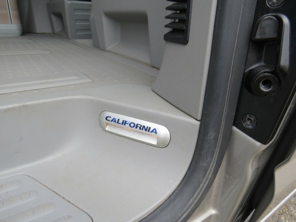 Volkswagen California Se Tdi Bluemotion Technology White #10