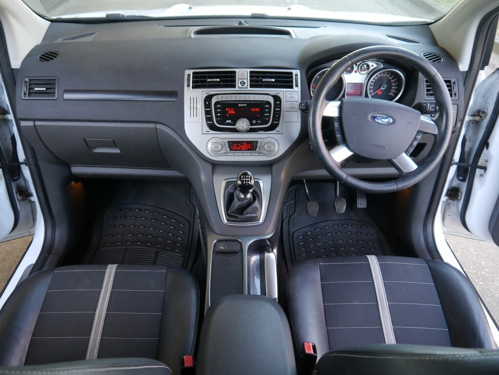 Ford Kuga 2.0 Titanium Tdci  #2