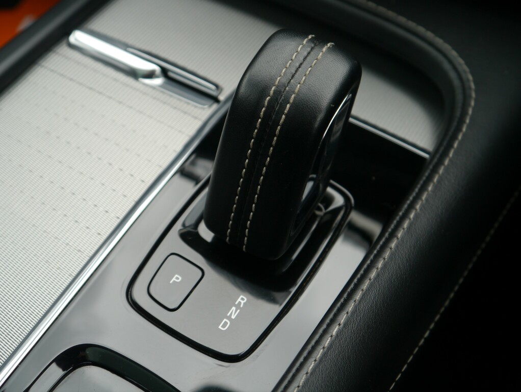 Volvo XC90 B5 R-design Pro Awd KS69RJO #3