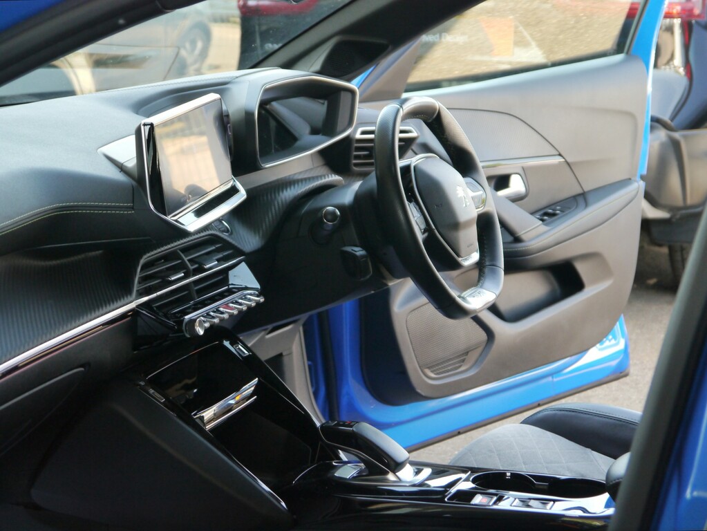 Peugeot 208 Gt MK70UFM Blue #2