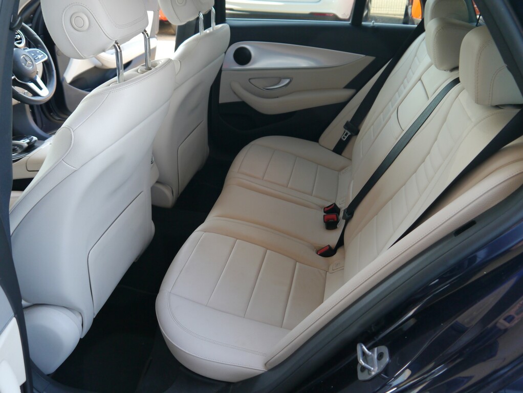 Mercedes-Benz 220 Diesel  #31