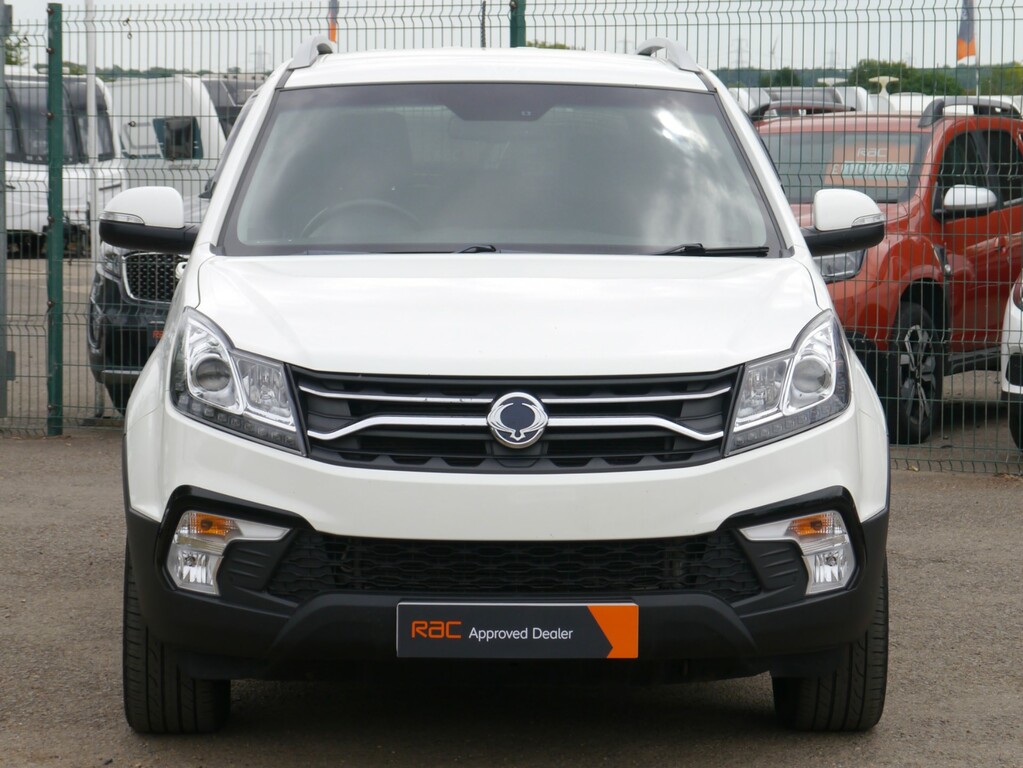 SsangYong Korando Elx White #5