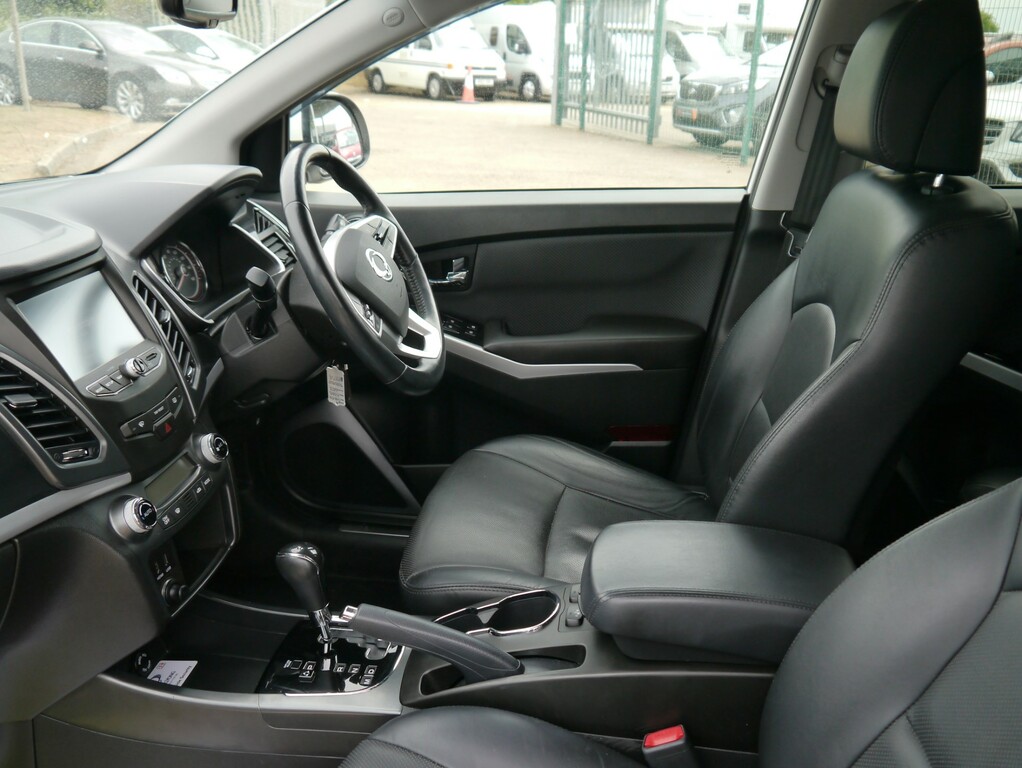 SsangYong Korando Elx White #2