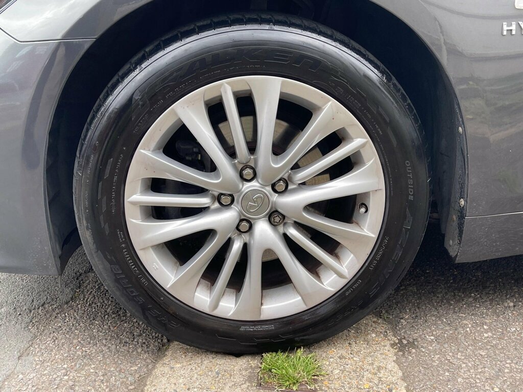 Infiniti Q70 Saloon Grey #51