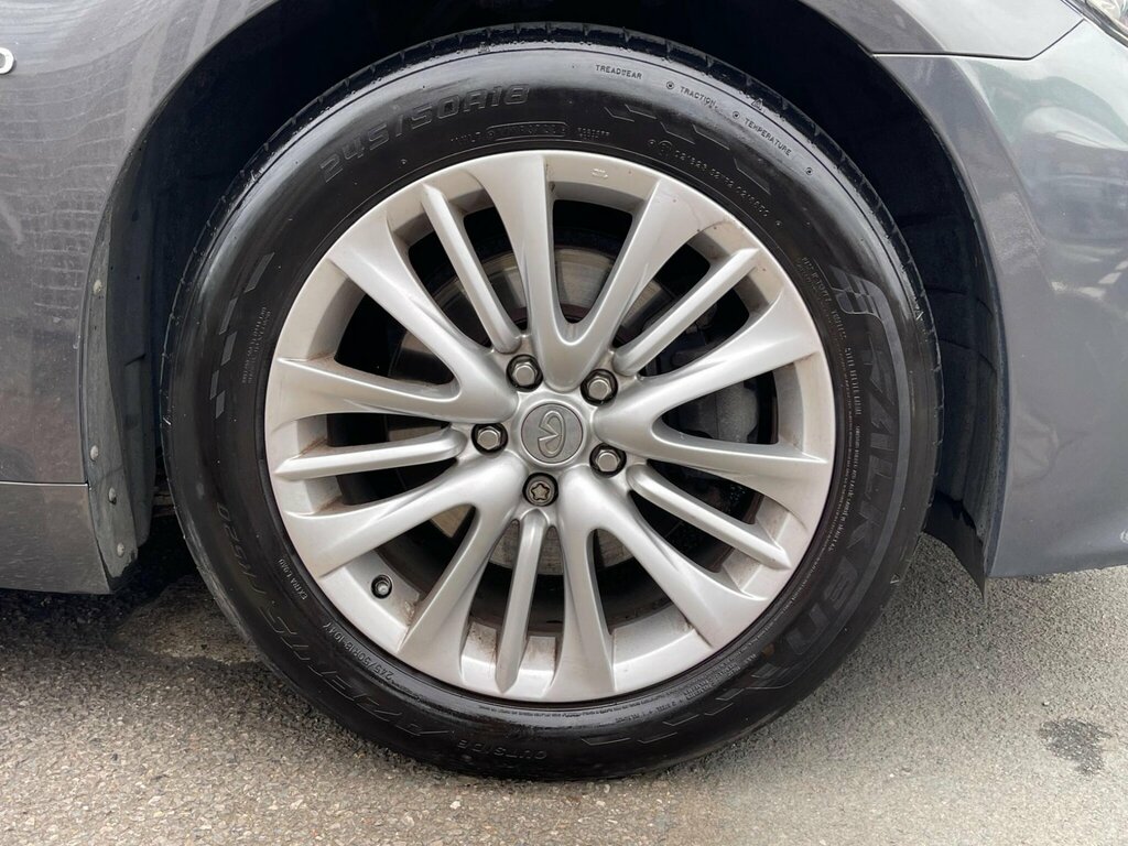 Infiniti Q70 Saloon Grey #50