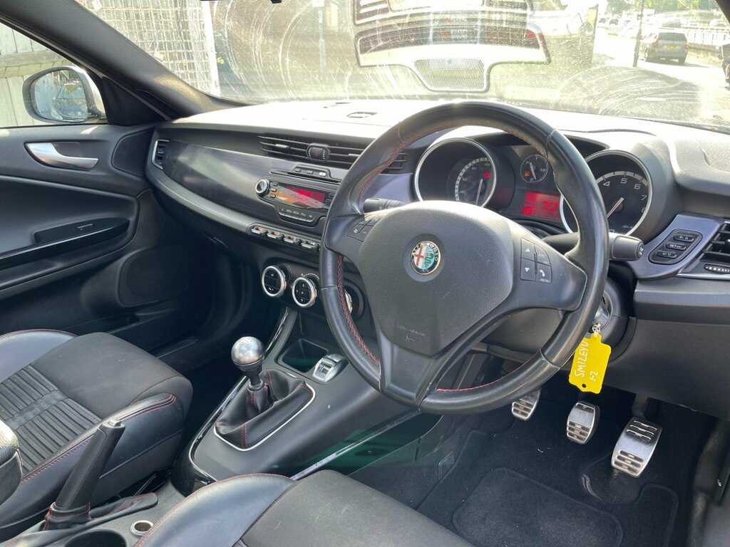 Alfa Romeo Giulietta Cloverleaf White #28