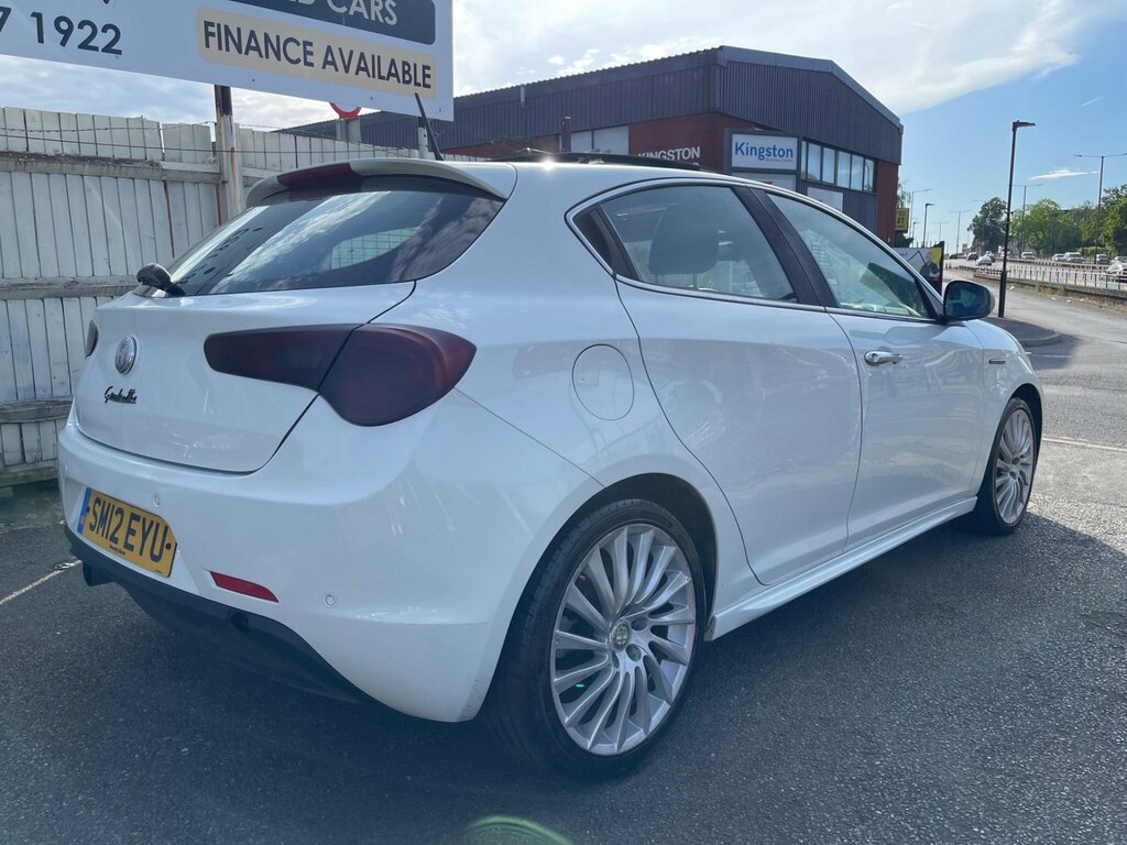 Alfa Romeo Giulietta Cloverleaf White #12