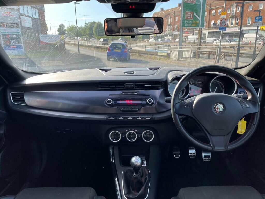 Alfa Romeo Giulietta Cloverleaf White #23