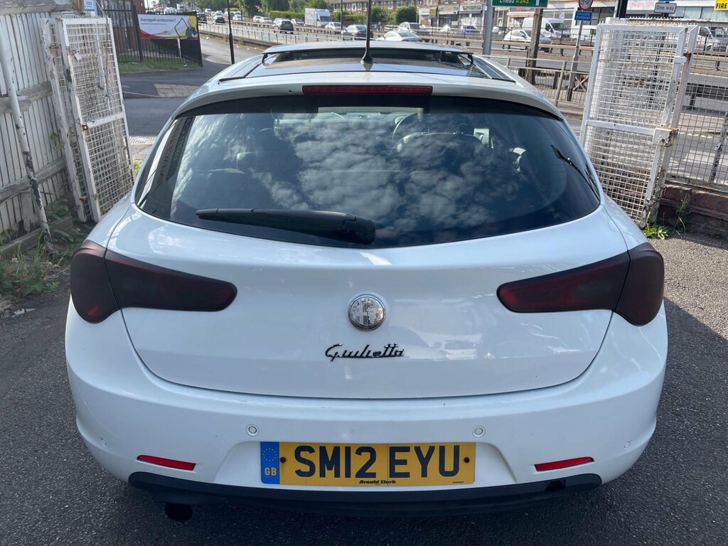 Alfa Romeo Giulietta Cloverleaf White #11