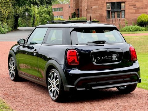 Mini Hatch Cooper Exclusive GJ24MVC Black #2