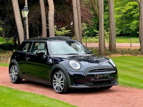 Mini Hatch Cooper Exclusive Black