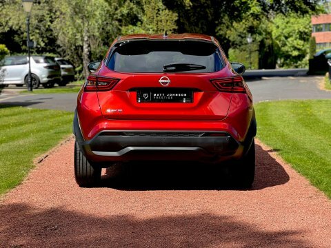 Nissan Juke Dig-t Tekna Red #5