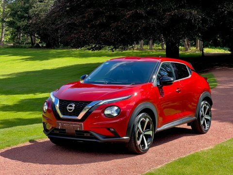 Nissan Juke Dig-t Tekna Red