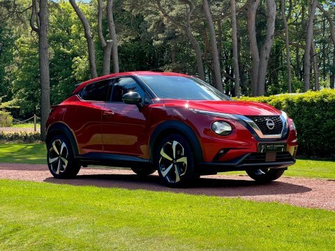 Nissan Juke Dig-t Tekna Red #2