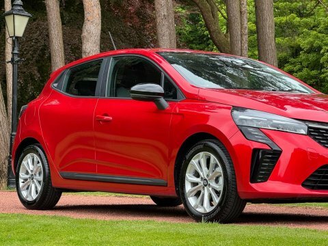 Renault Clio Evolution E-tech HMZ9520 Red #6