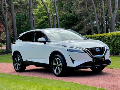 Nissan Qashqai Dig-t N-connecta Mhev White