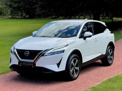 Nissan Qashqai Dig-t N-connecta Mhev DS23KDN White #5