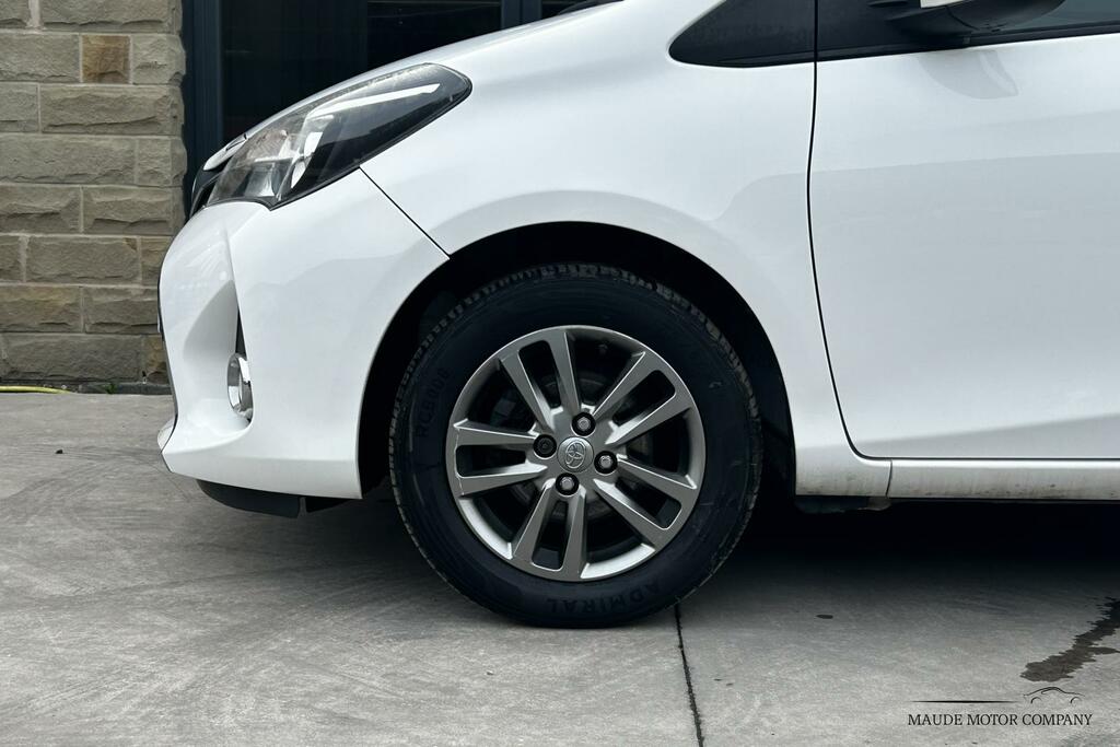 Toyota Yaris 1.33 Dual Vvt-i Icon Hatchback E YT15EEF White #4