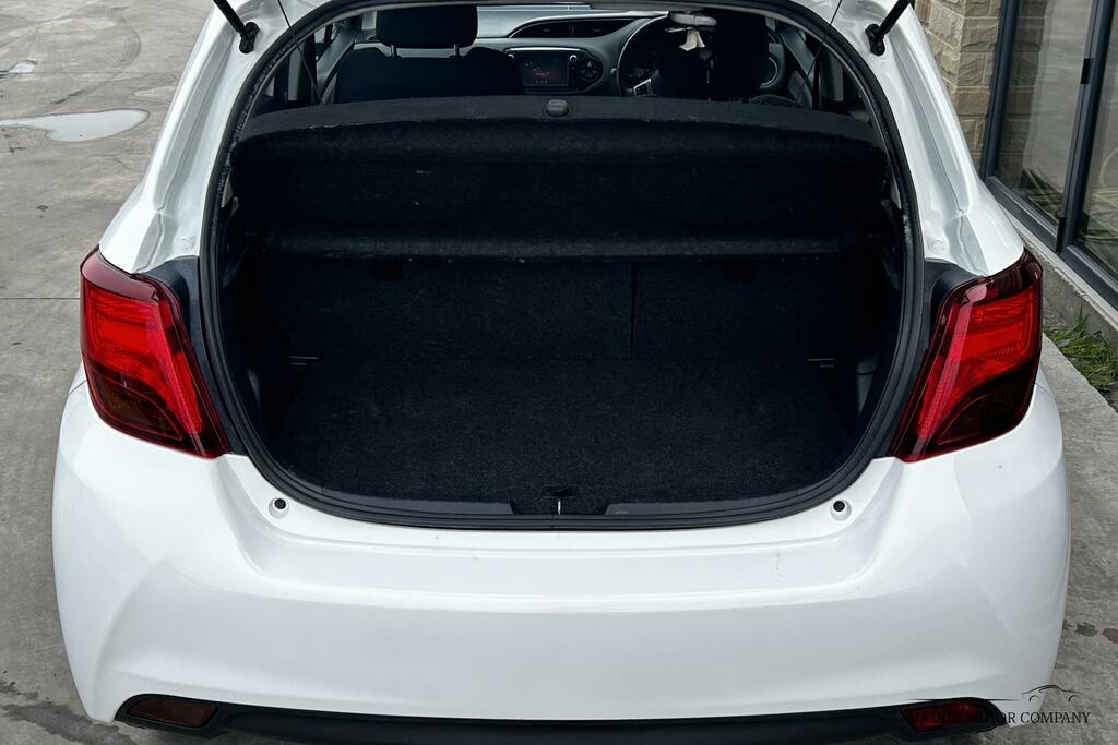 Toyota Yaris 1.33 Dual Vvt-i Icon Hatchback E YT15EEF White #6