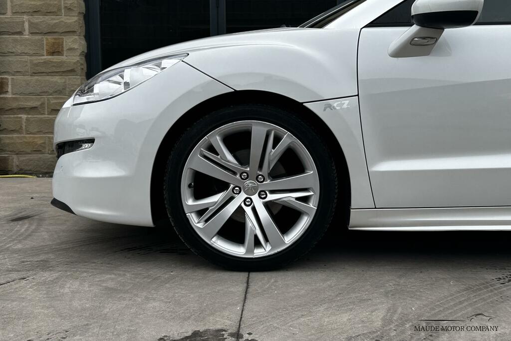 Peugeot RCZ 1.6 Thp Gt Coupe Euro 5 156 Ps White #4