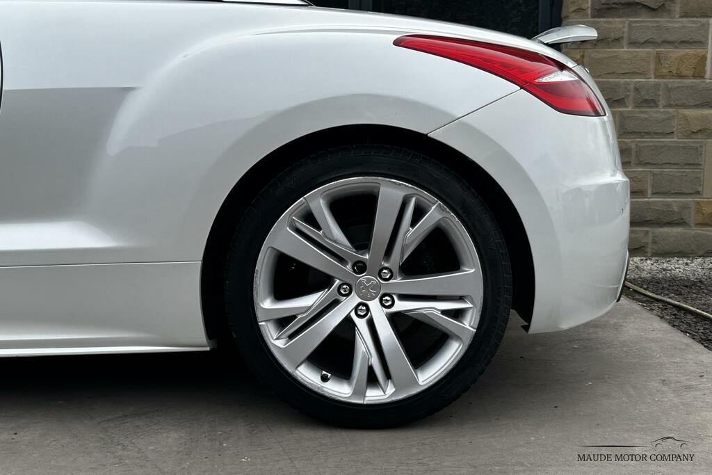 Peugeot RCZ 1.6 Thp Gt Coupe Euro 5 156 Ps White #5